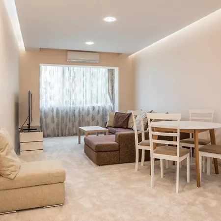 Private In Chayka Near The Sea Garden Appartement