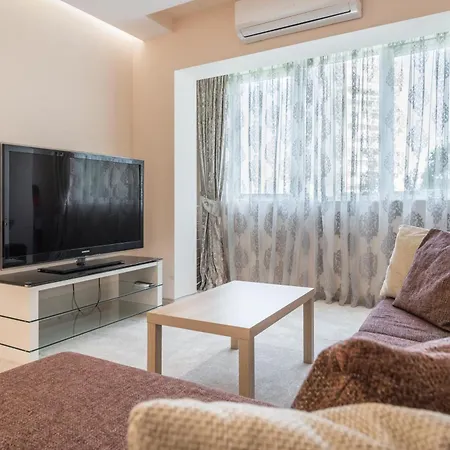 Private In Chayka Near The Sea Garden Appartement
