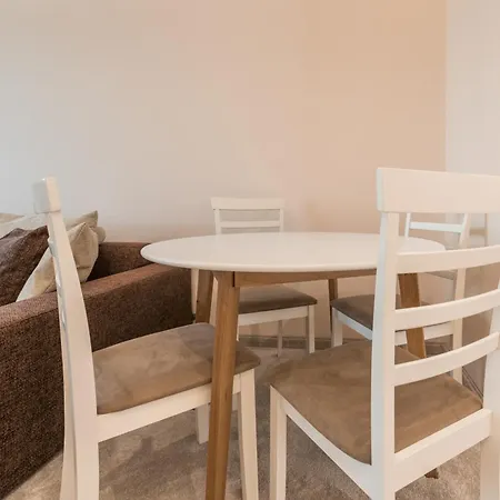 Private In Chayka Near The Sea Garden Appartement