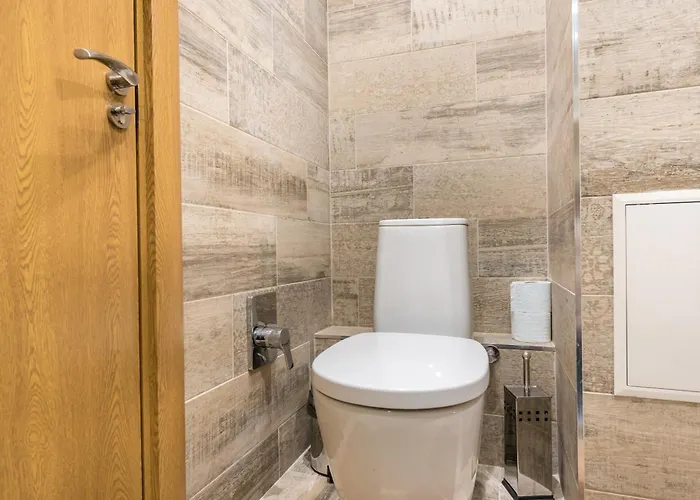 Private In Chayka Near The Sea Garden Апартамент Варна
